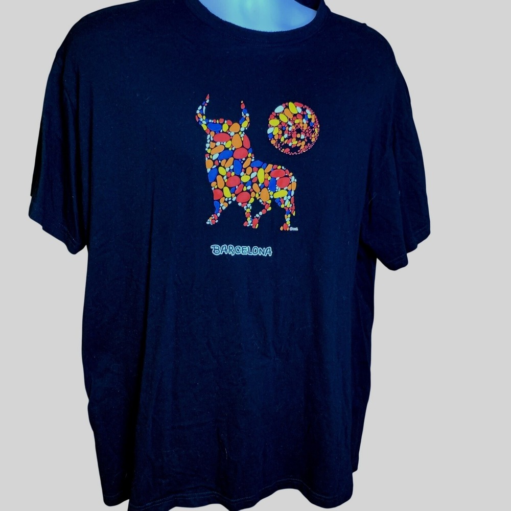 2XL Barcelona Tshirt Bull Mosaic Mixed Media‎